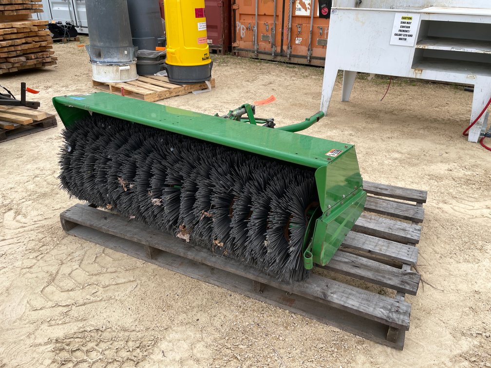 John Deere Heavy Duty 60'' Broom