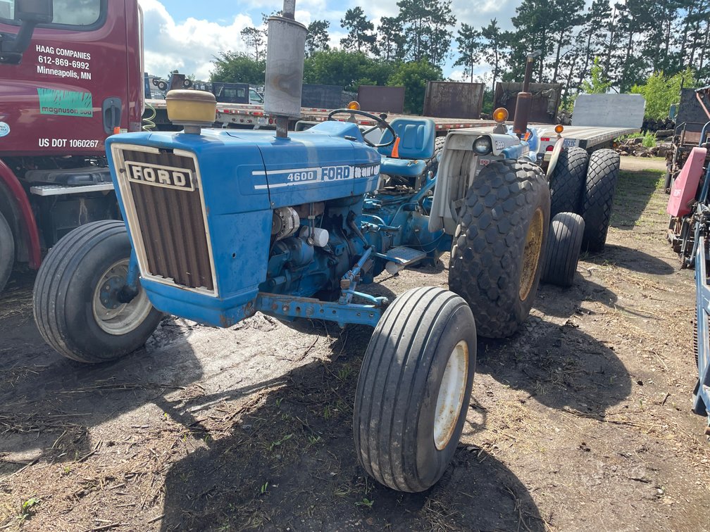 Ford 4600 Tractor (Ham Lake, MN)