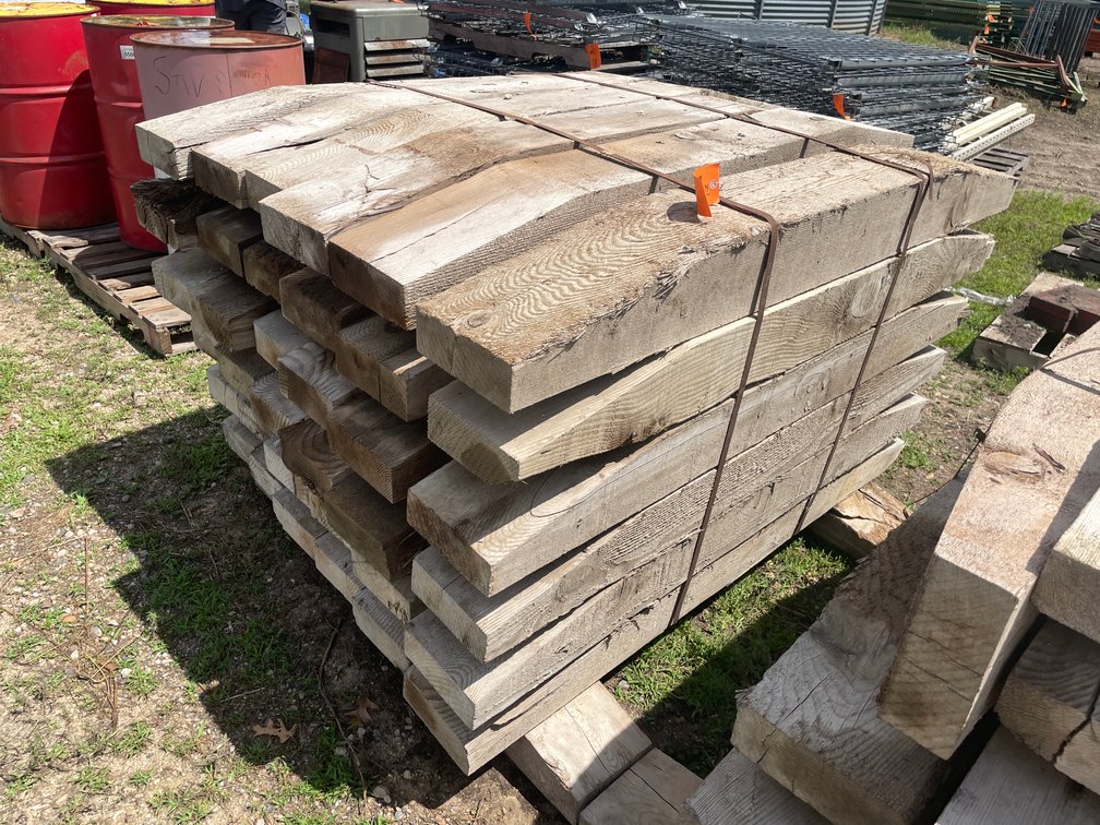 Pallet of Wooden Chocks and Risers (Ham Lake, MN)
