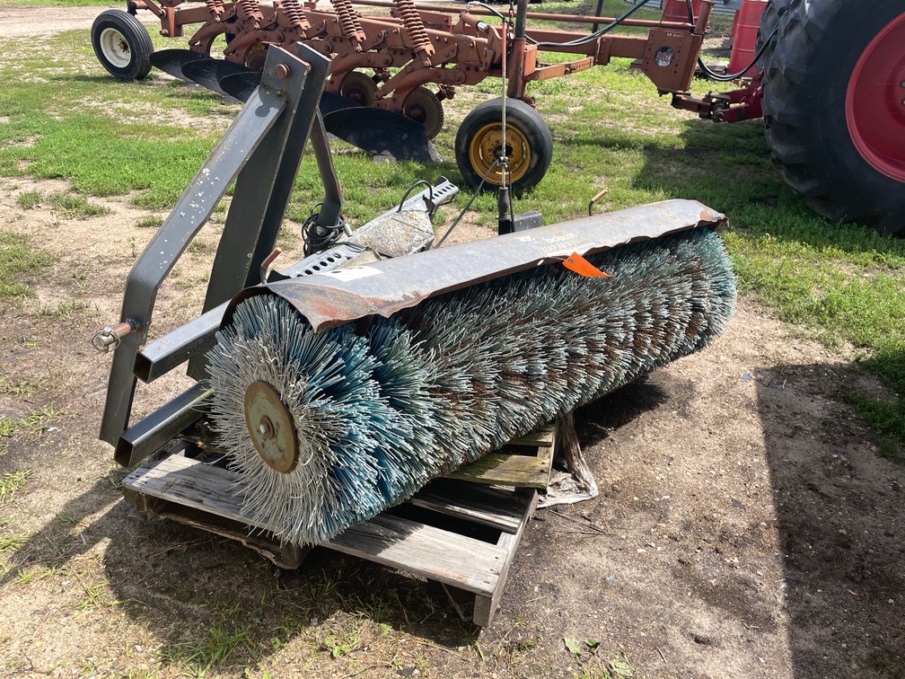Melroe Bobcat Angle Broom (Ham Lake, MN)
