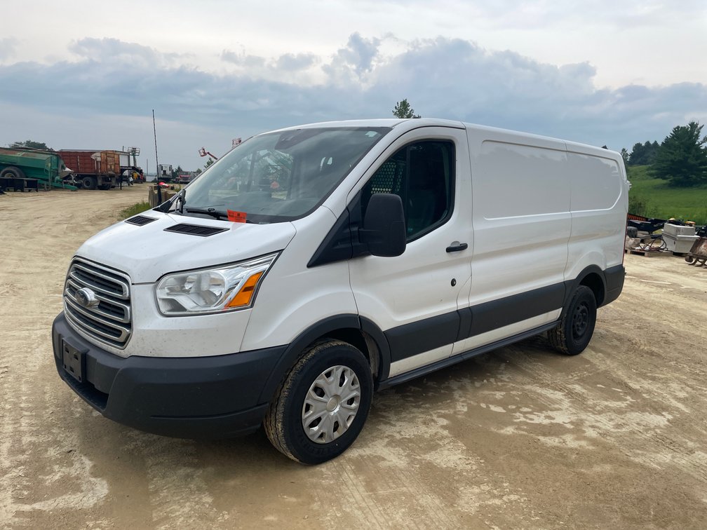 2015 Ford Transit 150 Van (Has WI Title)