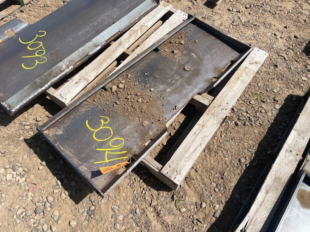 Unused 2025 Wolverine Universal Quick Attach Mount Plate