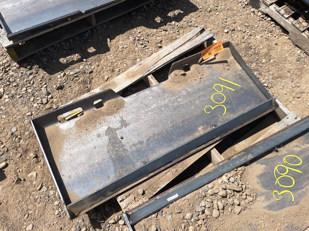 Unused 2025 Wolverine Universal Quick Attach Mount Plate