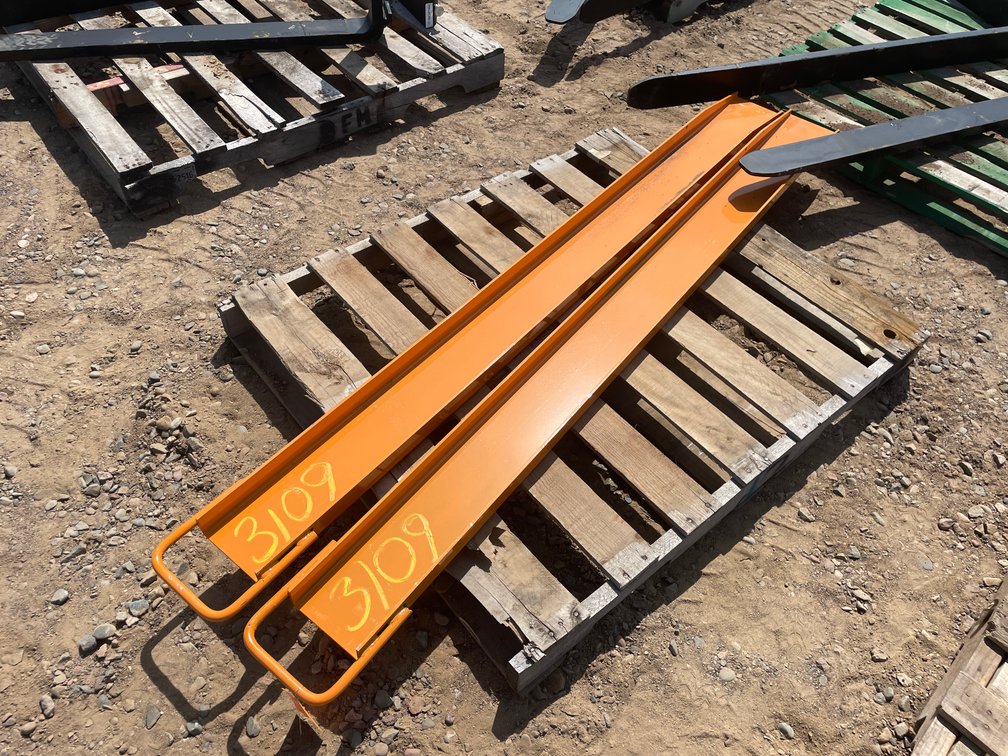 Unused 2025 Wolverine Skid Steer Pallet Fork Extensions