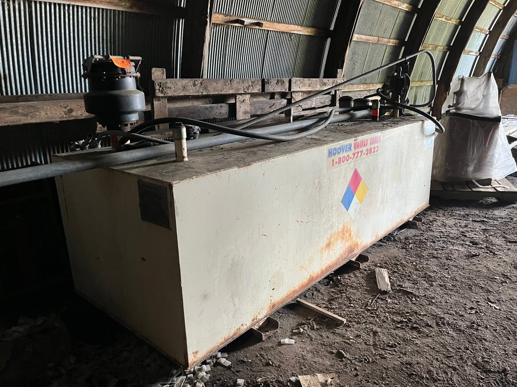 500 Gallon Hoover Vault Tank (Ham Lake, MN)