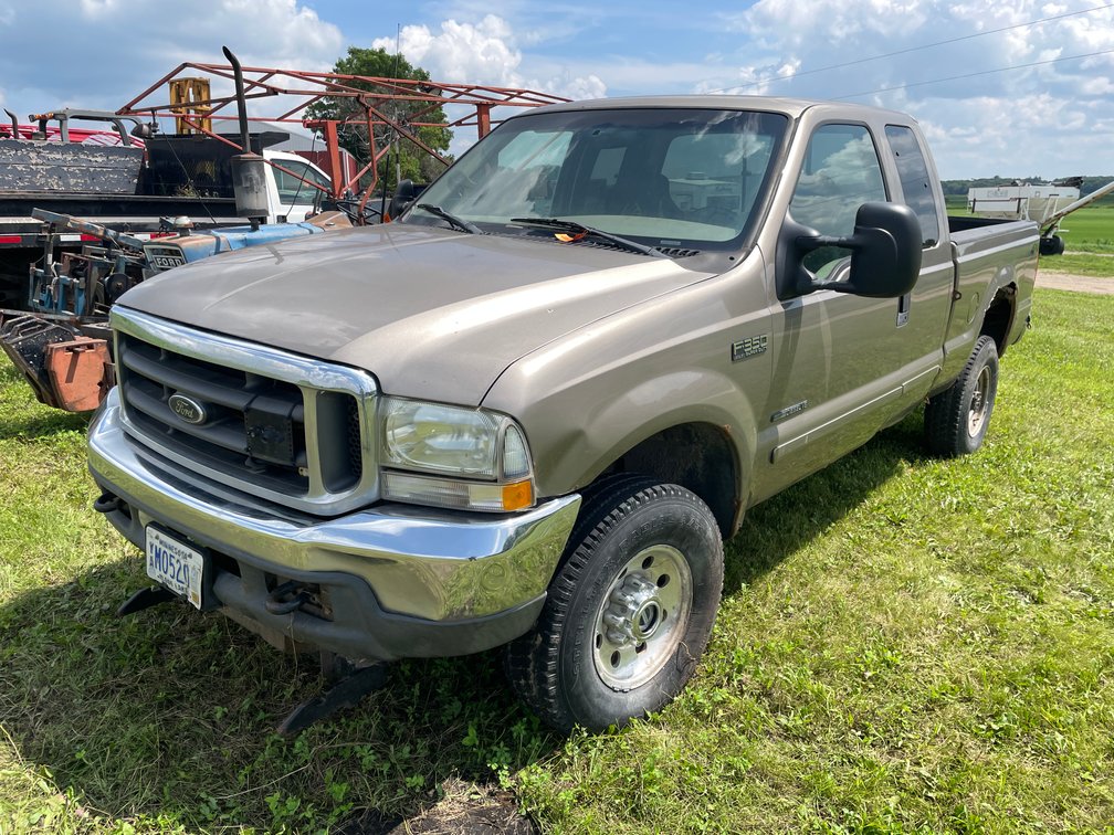 2002 Ford F350 XLT Super Duty **Non-Runner** (Has MN Title) (Zimmerman, MN)