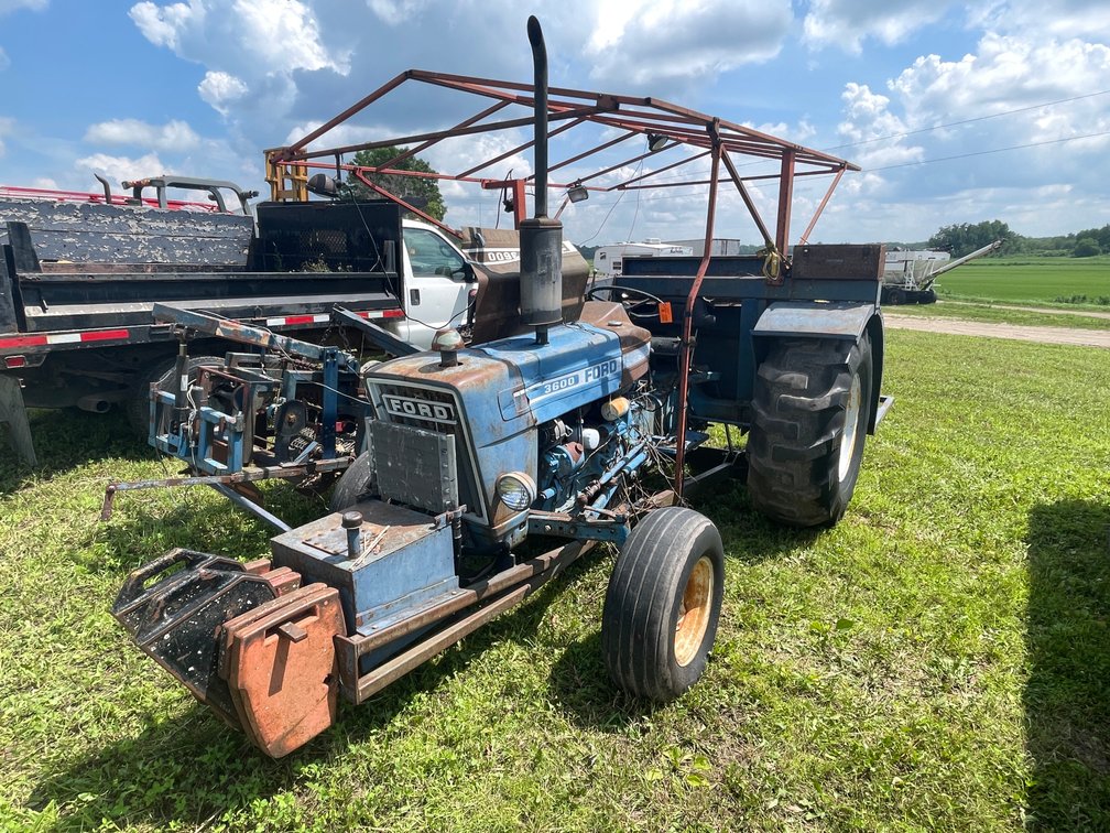 Ford 3600 Tractor **Non-Runner** (Zimmerman, MN)