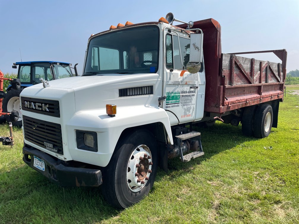 1991 Mack Dump Truck (Has MN Title) (Zimmerman, MN)