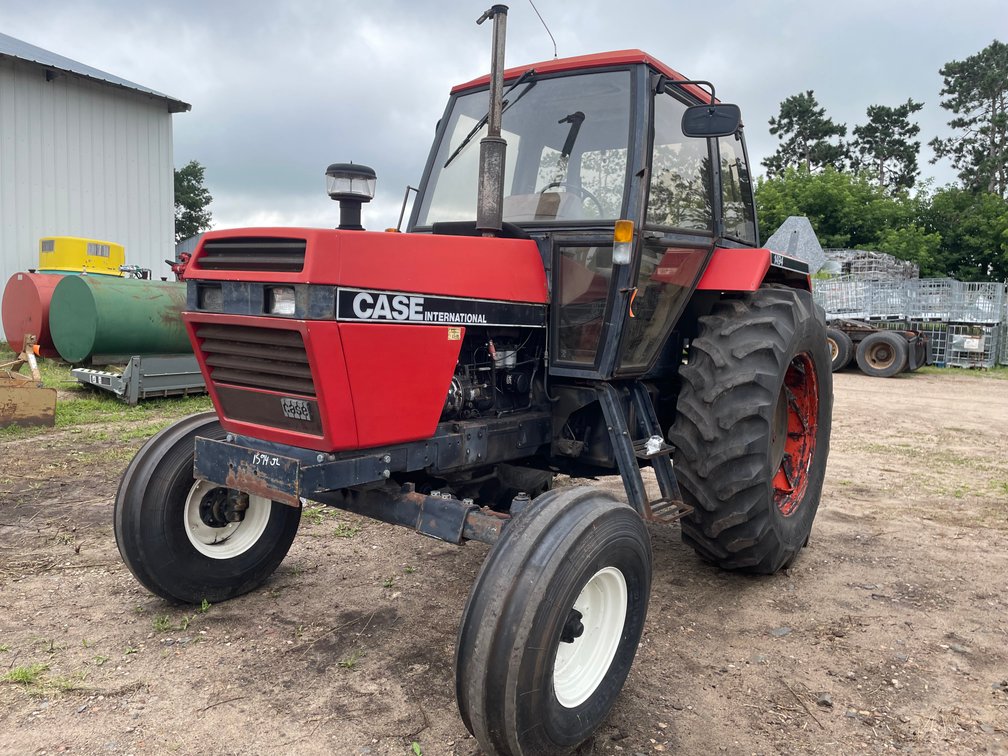 Case International 1494 Tractor (Ham Lake, MN)