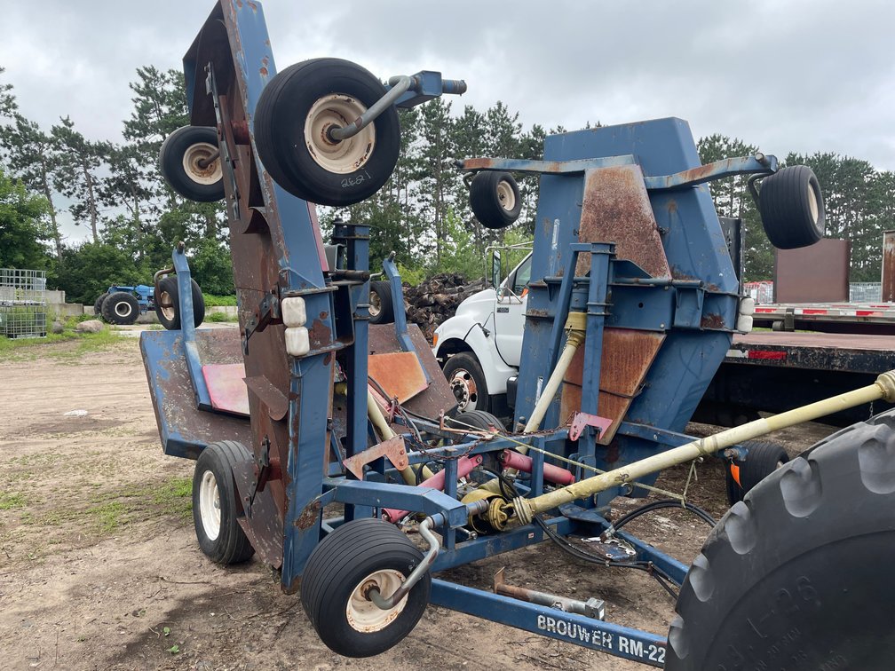 Brouwer RM-22 Tractor Lawn Mower (Ham Lake, MN)