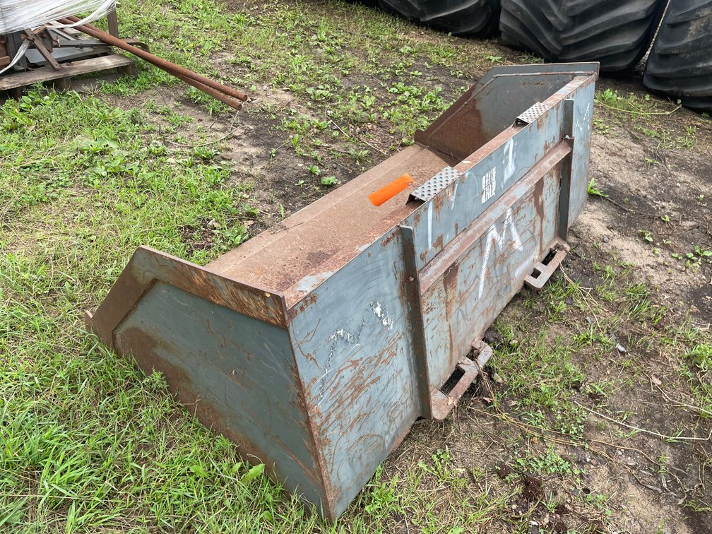 Skid Steer Bucket (Ham Lake, MN)
