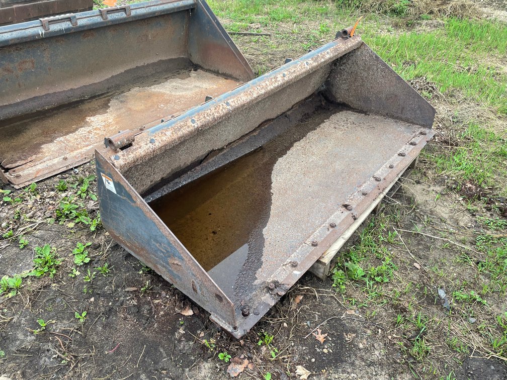 Skid Steer Bucket (Ham Lake, MN)