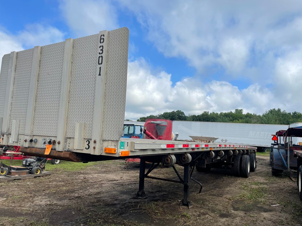 2006 Transcraft Eagle Flatbed Trailer (Has MN Title) (Ham Lake, MN)