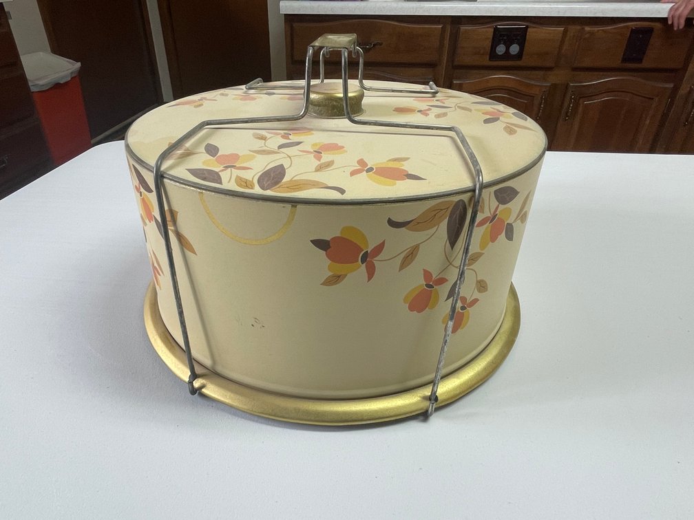 Hall Jewel Tea Autumn Leaf 1935 Cake safe
