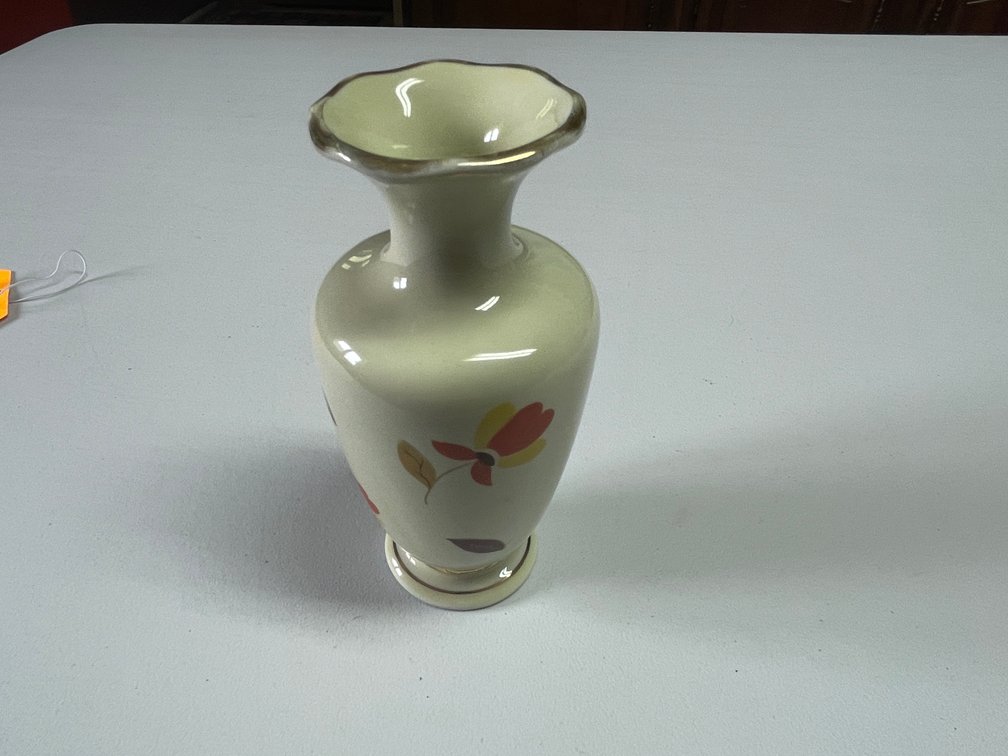 Hall Jewel Tea Autumn Leaf Vase