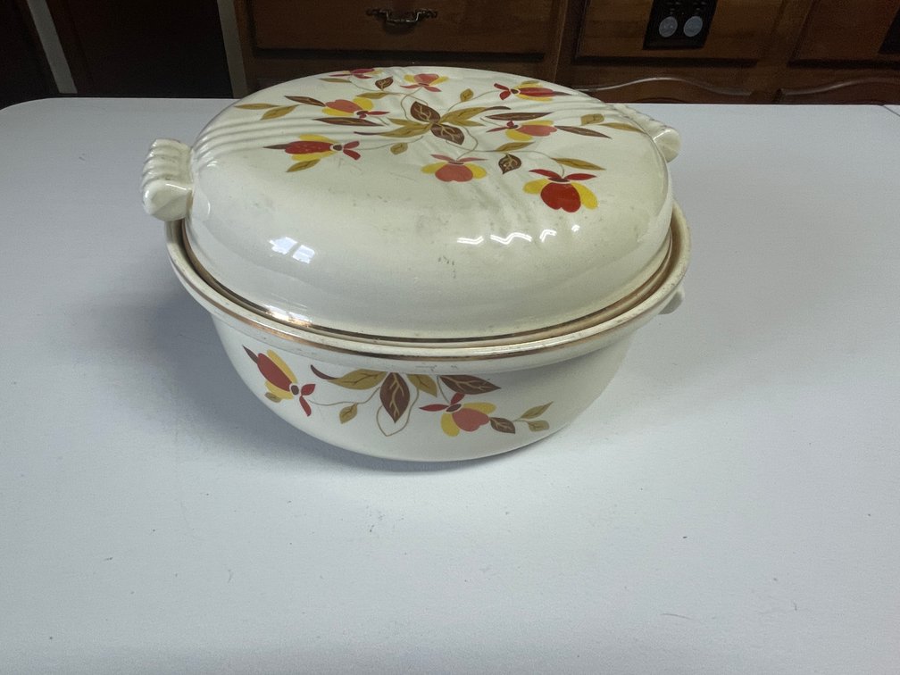 Hall Jewel Tea Autumn Leaf Casserole Round 