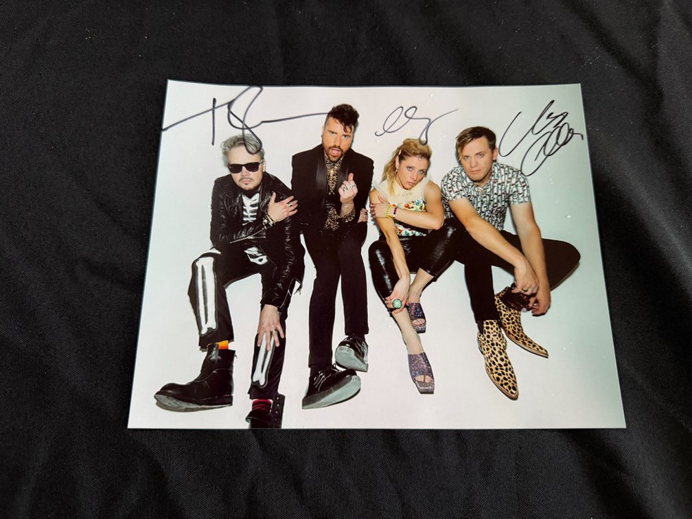 Neon Trees Entertainer Photo 
