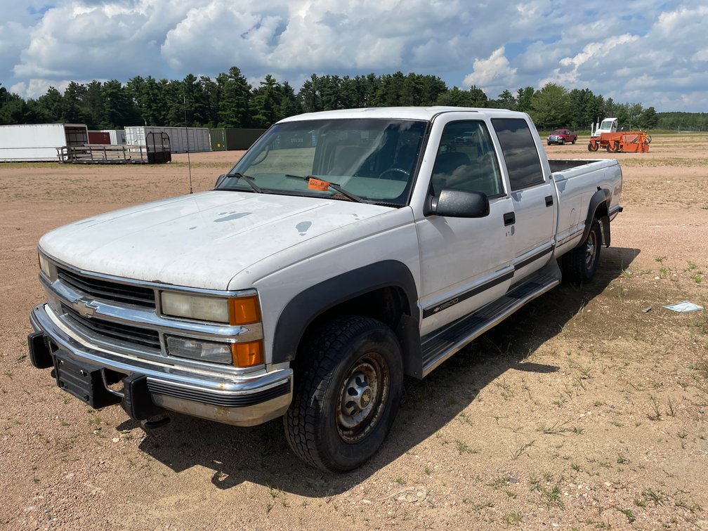 2000 Chevy 3500 Pickup (Has WI Title)