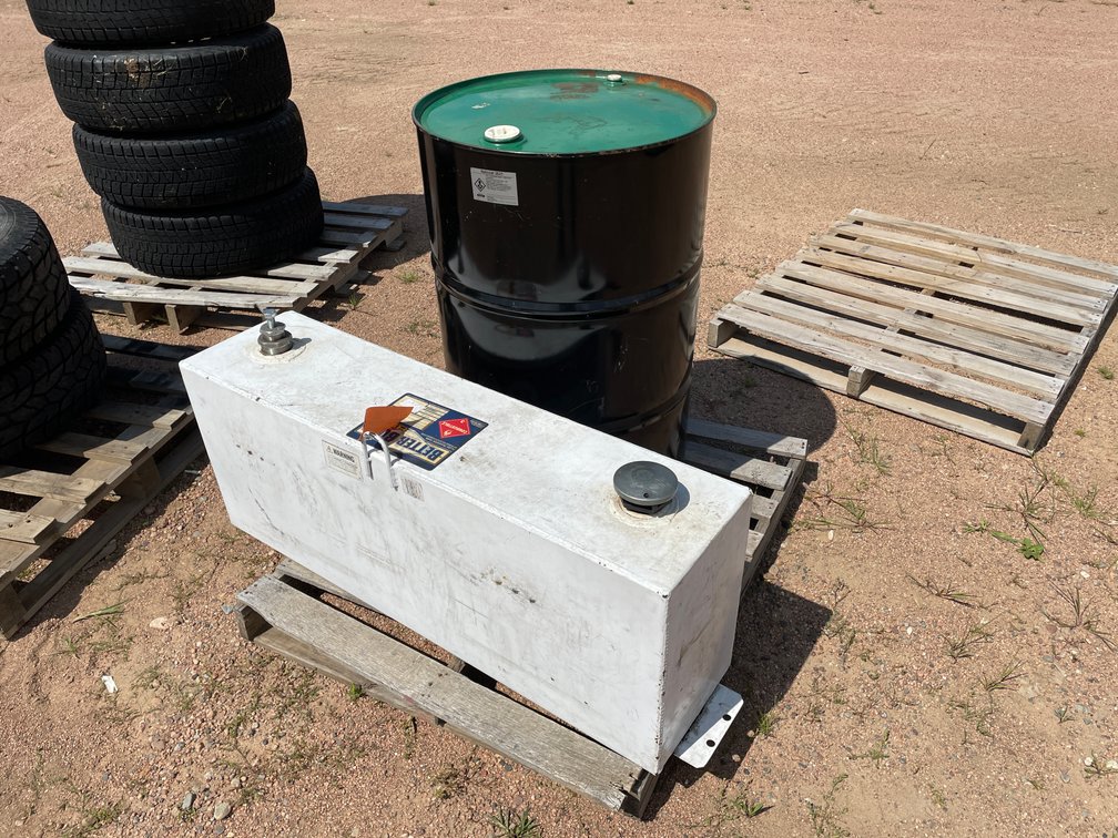 Better Built 36 Gallon Vertical Transfer Tank and Steel Barrel