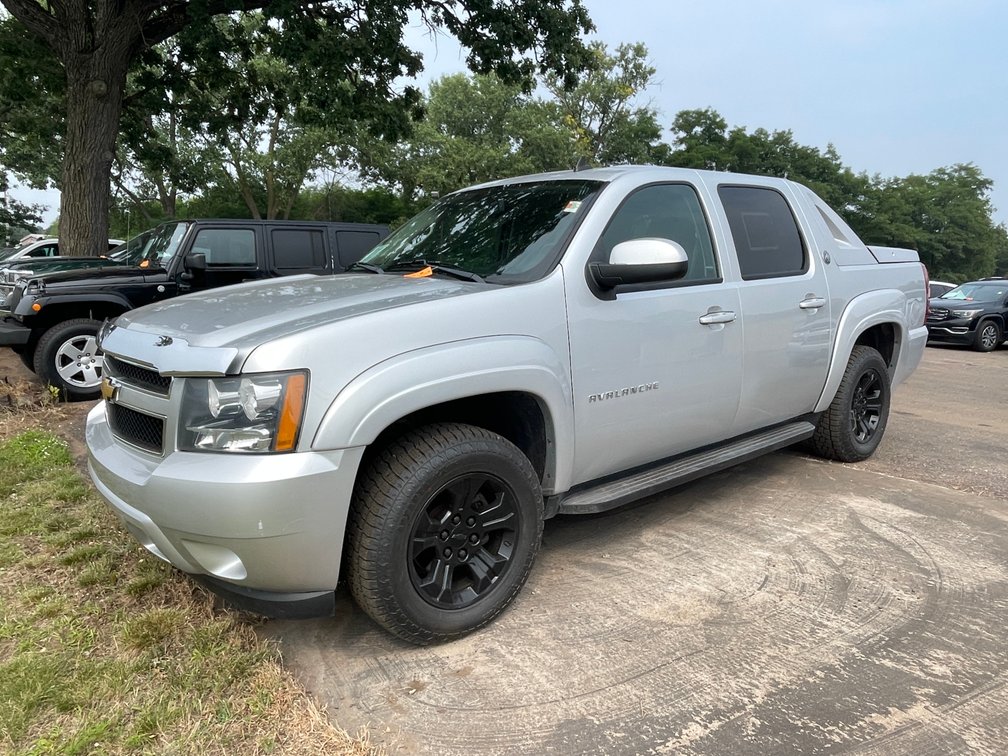 2013 Chevrolet Black Diamond Avalanche (Has WI Title)