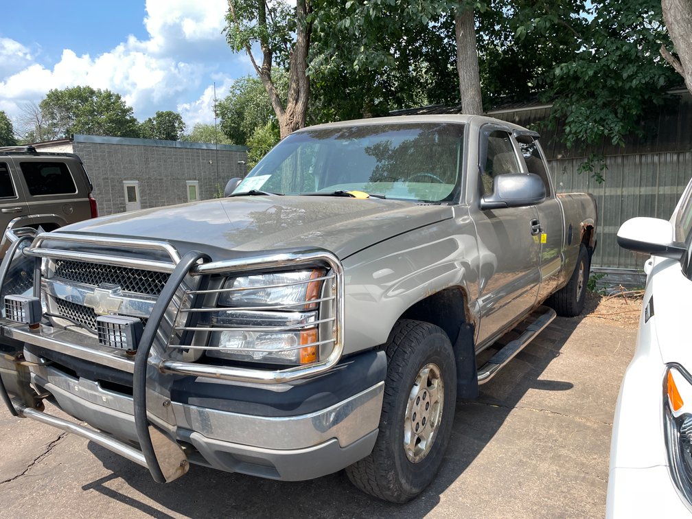 2003 Chevrolet Silverado 1500 Extended Cab Pickup (Has WI Title)