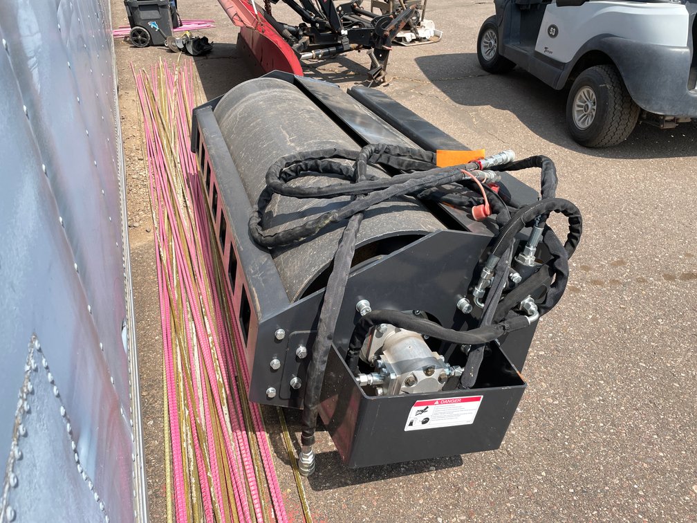 Wolverine Skid Steer Quick Attach 5' Hydraulic Roller