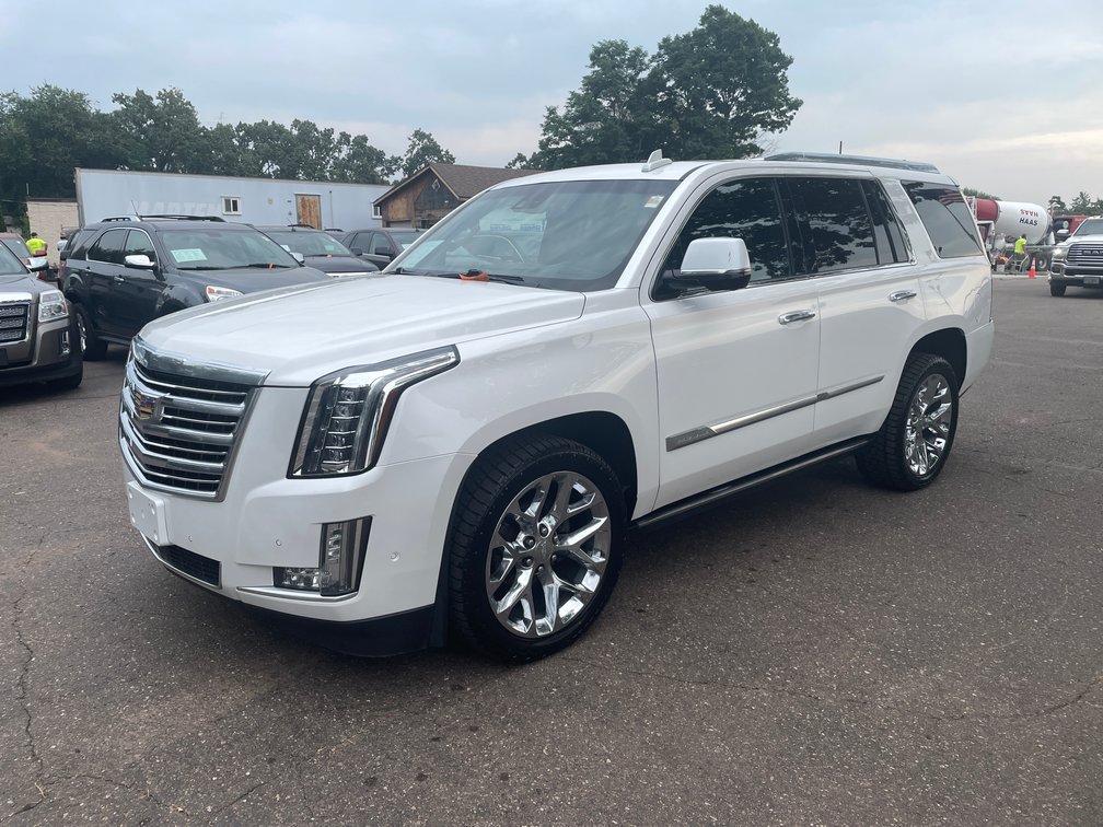 2017 Cadillac Escalade Platinum (Has WI Title)
