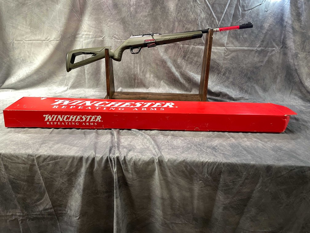 Winchester  Wildcat  22 LR Semi-Auto Rifle, SN: TF614-22M21480