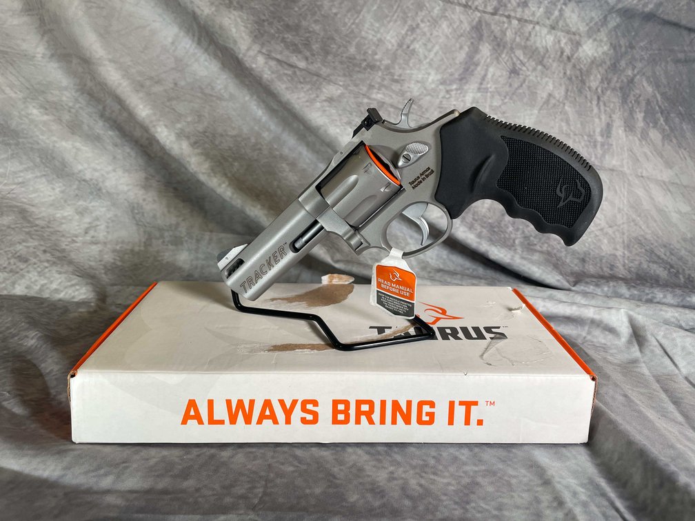 Taurus M627 Tracker 357 Mag Revolver, SN: AEM939894