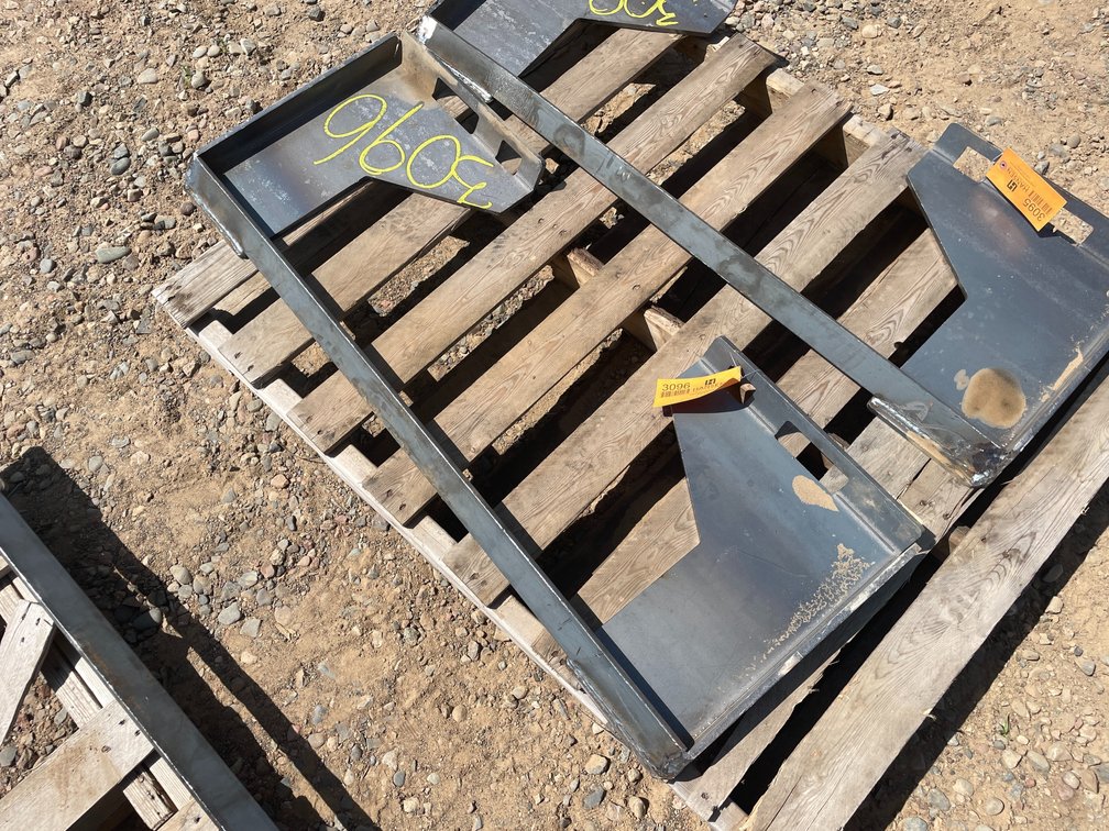 Unused 2025 Wolverine Quick Tach Cut Out Mount Plate