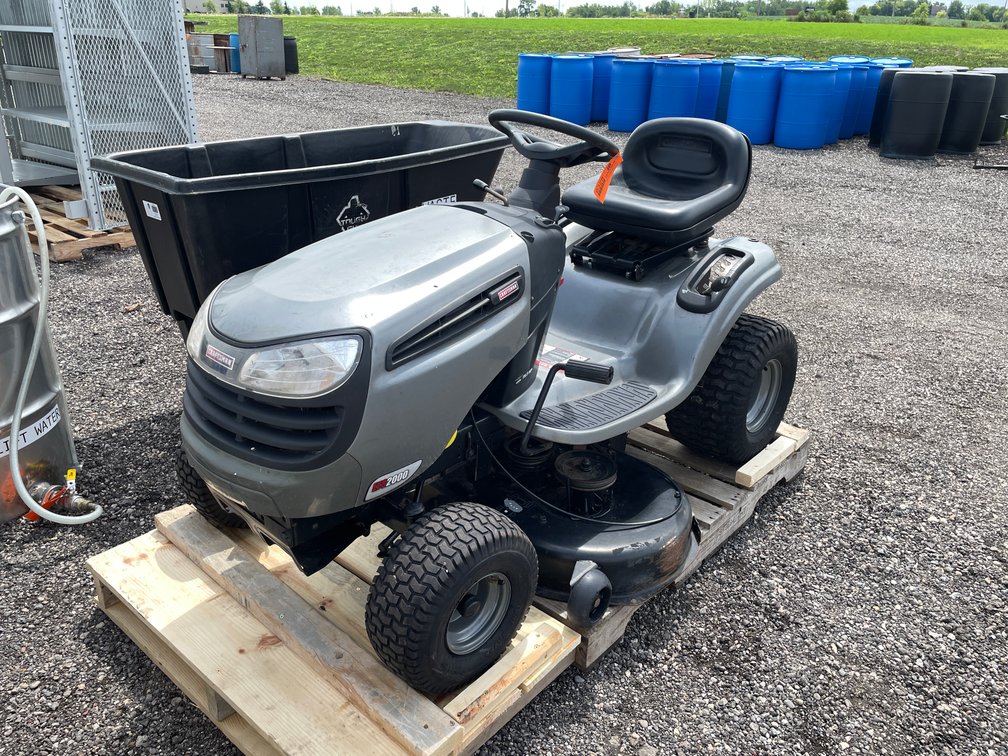 Craftsman LTS 2000 Riding Lawn Mower