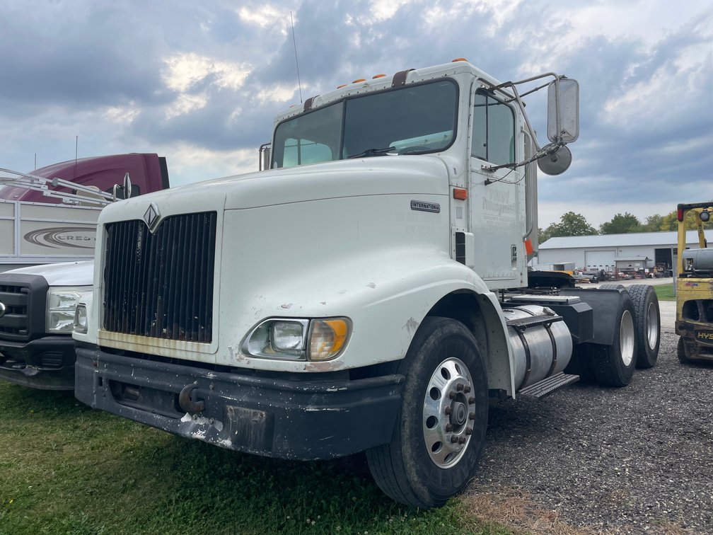 1998 International Semi Tractor (Has WI Title)