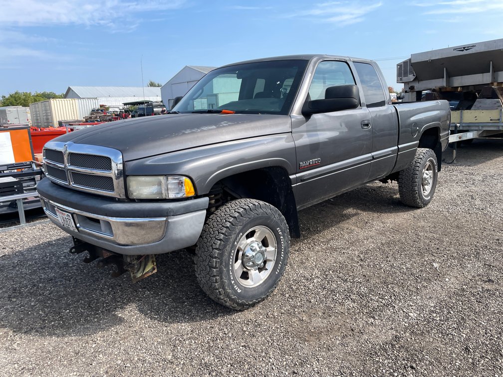2002 Dodge Ram 2500 Pickup Truck (Has WI Title)