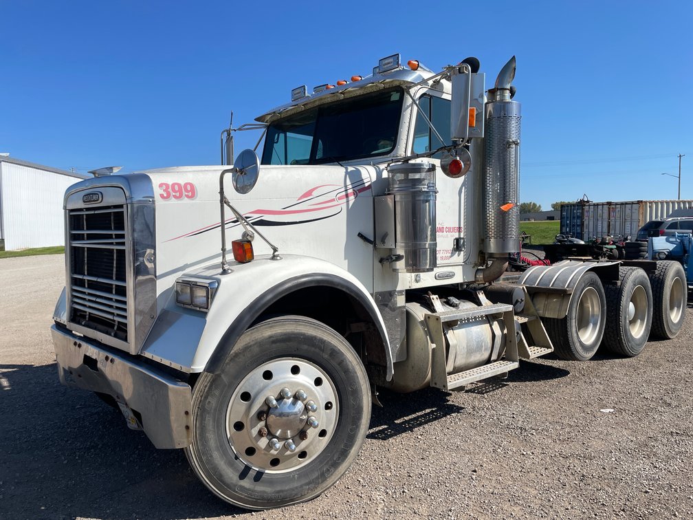 1999 Freightliner Tri-Axle Heavy Haul Truck (Has WI Title)