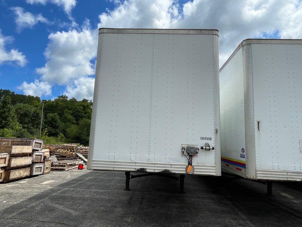 2013 Utility 48' Semi Van Trailer (Has WI Title)