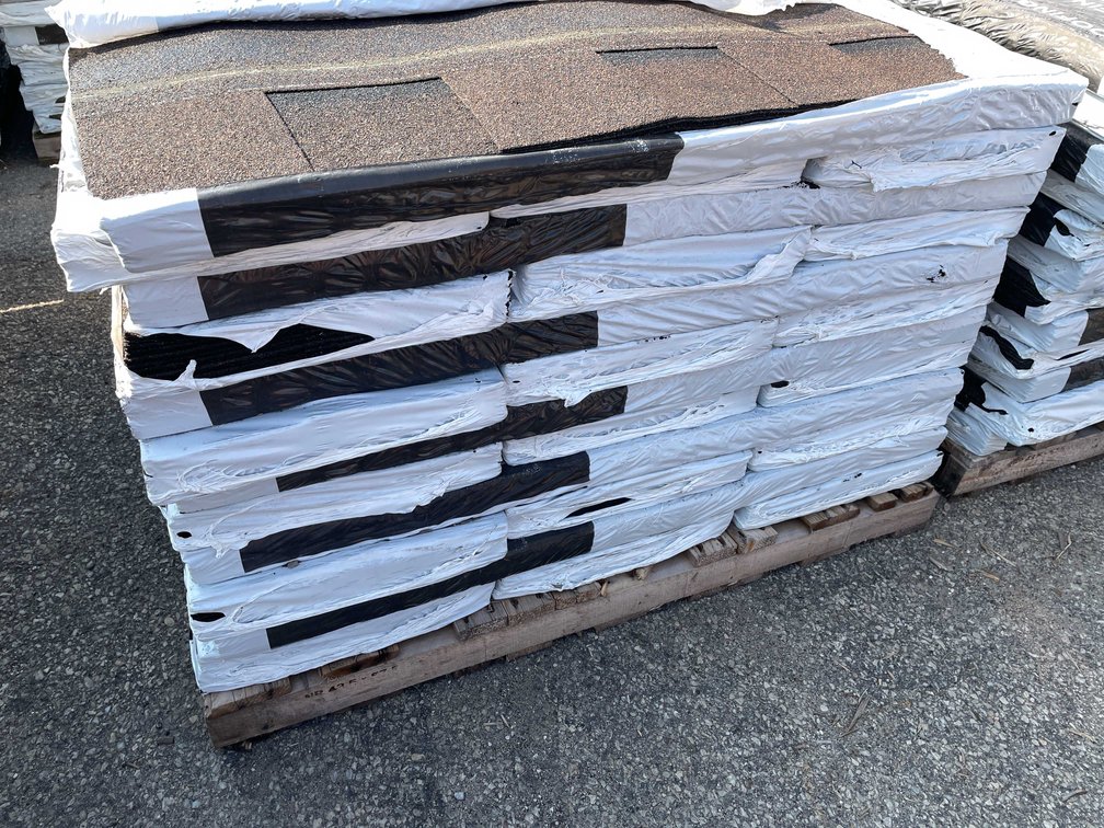 (48) Bundles - BP Mystique 42, Color TWO TONE BROWN Fibreglass Roofing Shingles (O7)