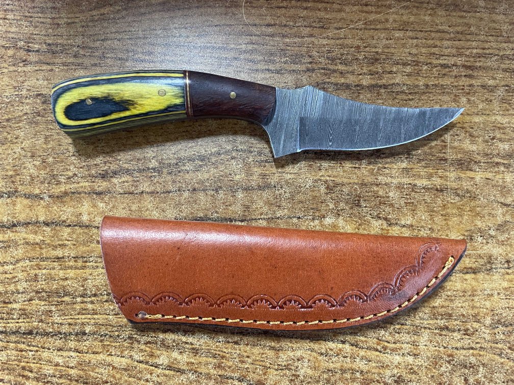 (4) Custom Damascus Steel Knives (T6)