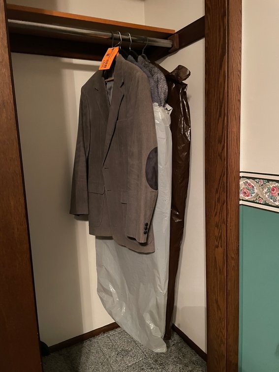 (4) Men's Suit Jackets