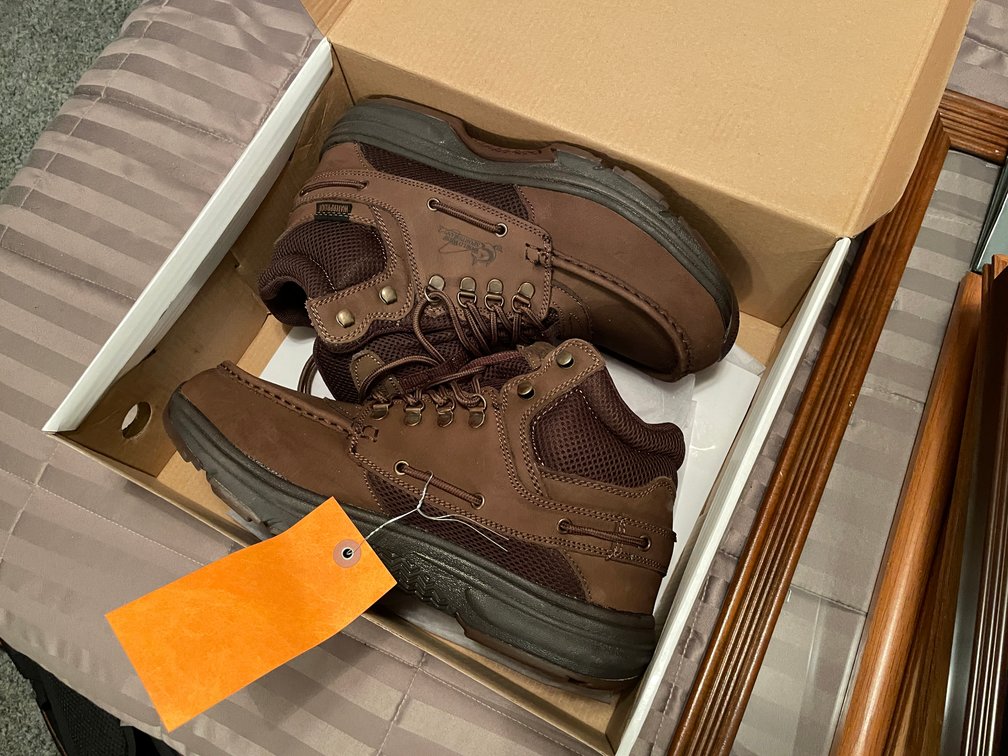Worldwide Sportsman Men's Size 11 1/2 Shoes