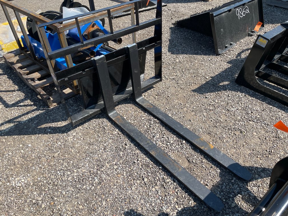 Kivel Mini Skid Steer Pallet Forks (SHED)