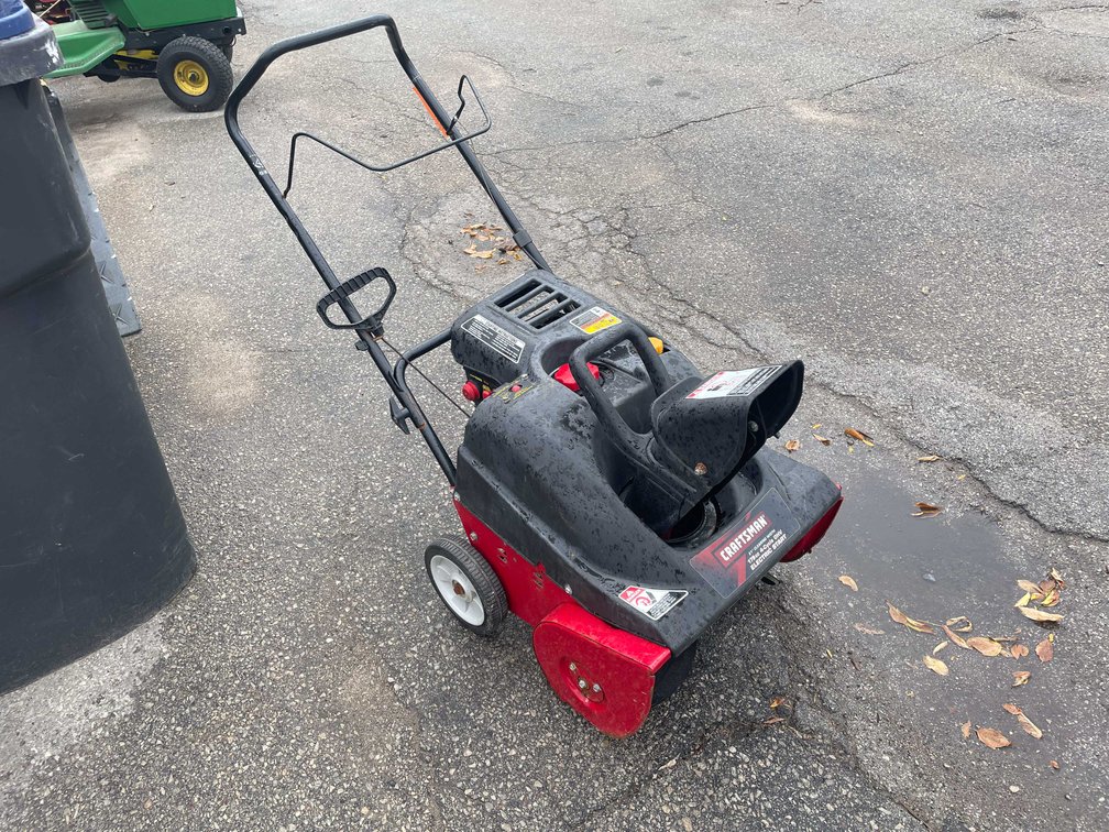 Craftsman Snowblower (O4)