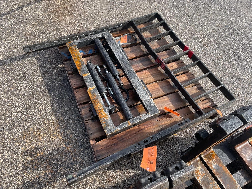 Class 4 Load Backrest (O10)