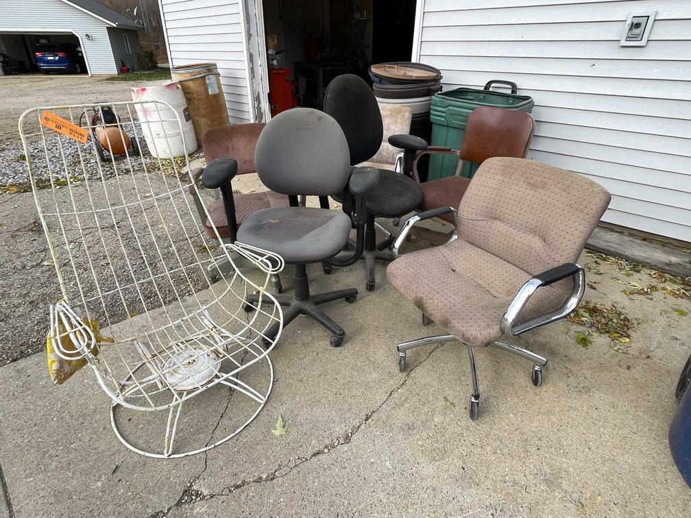 (6) Office Chairs 