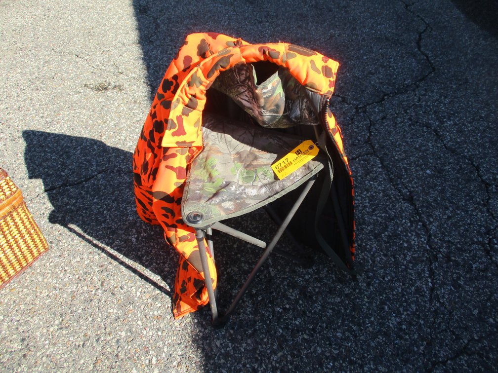 Tripod Chair