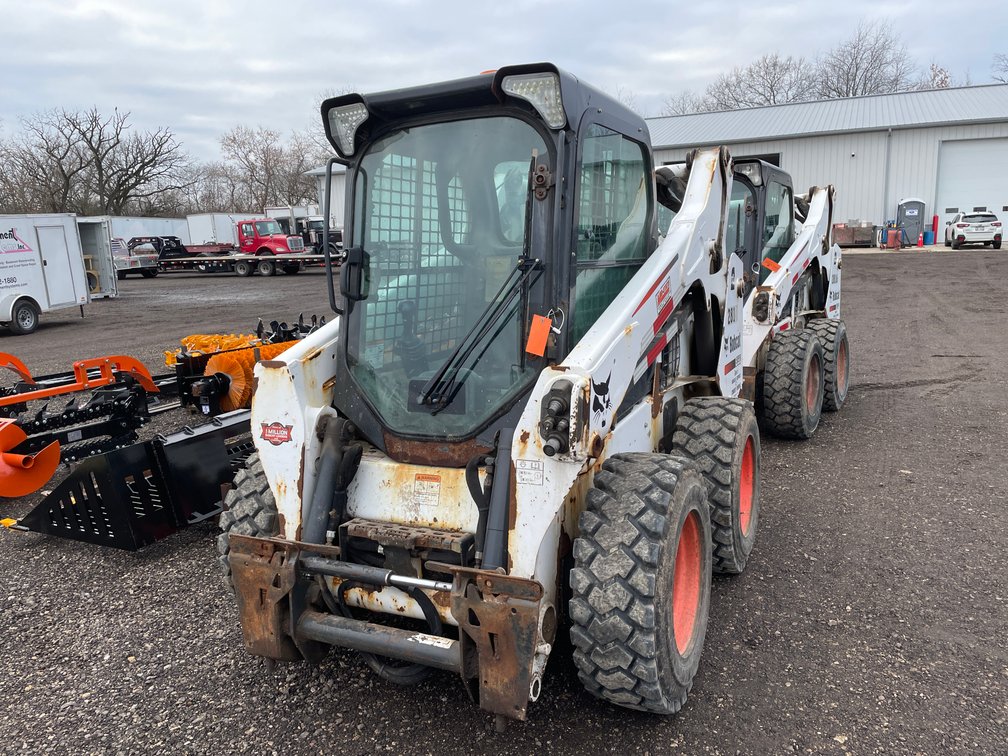 2015 Bobcat S590 Skidsteer