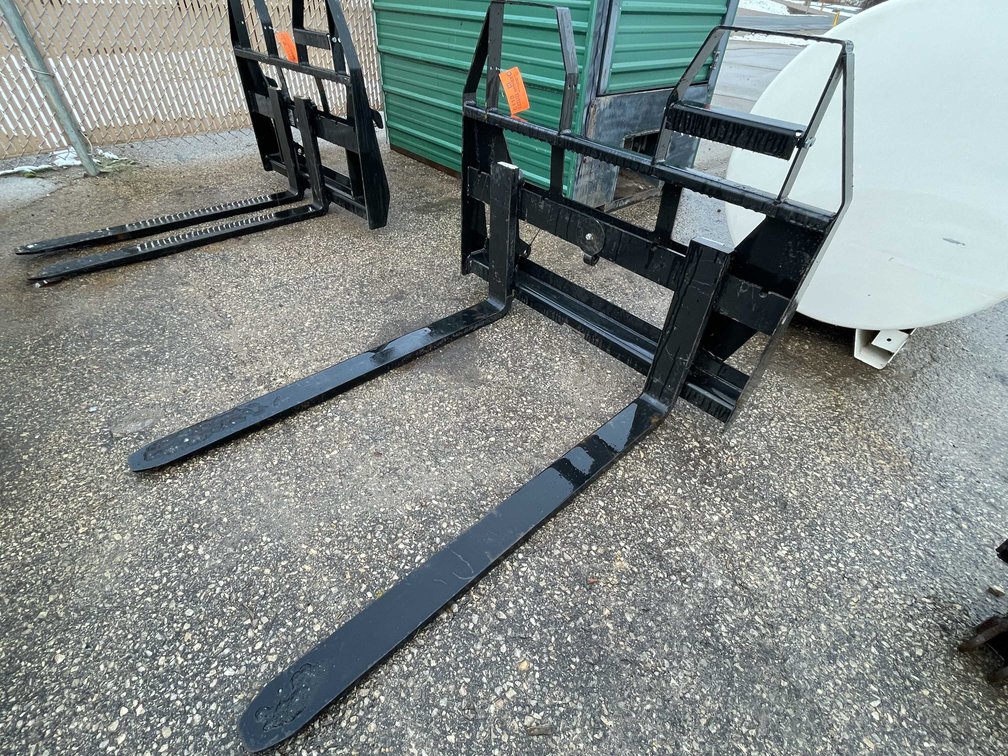48" Skid Loader Forks (O12)