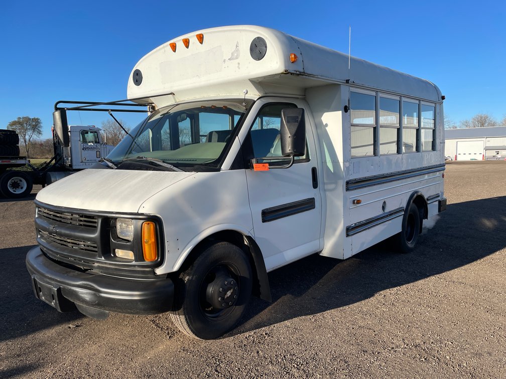 1999 Chevy Short Bus (Has WI Title)