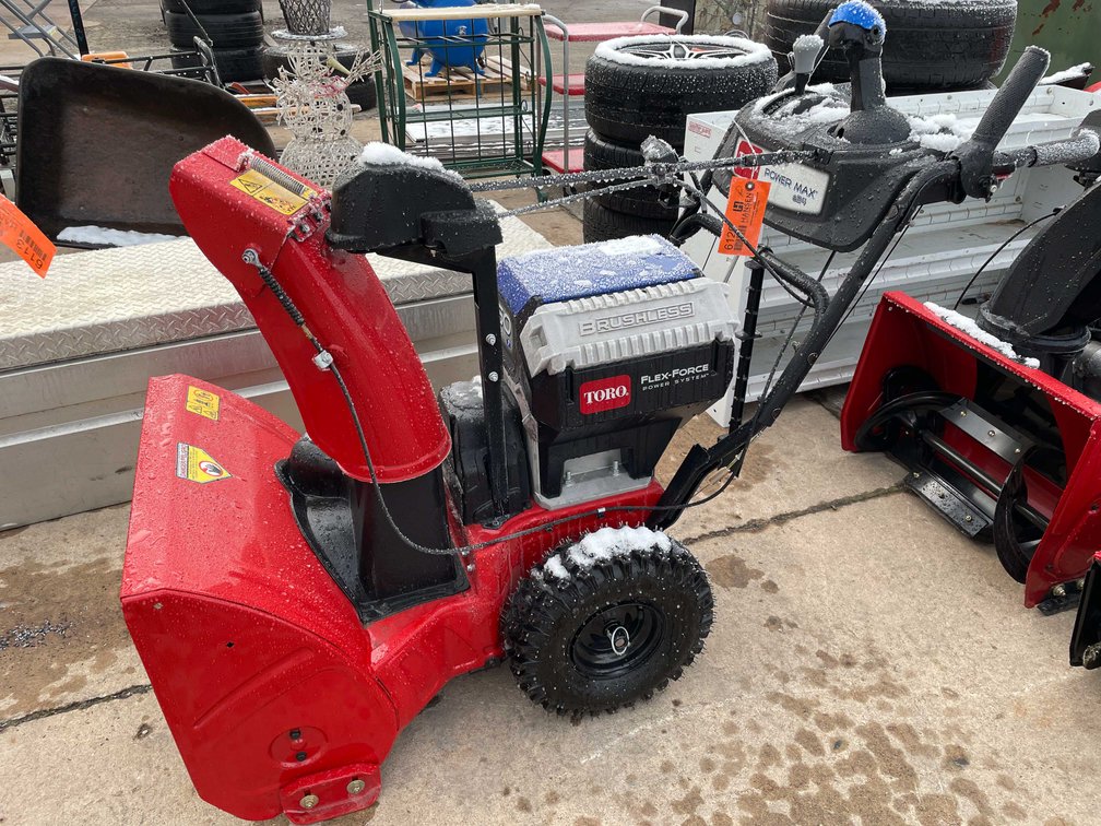 Toro Battery Operated Snow Blower (O3)