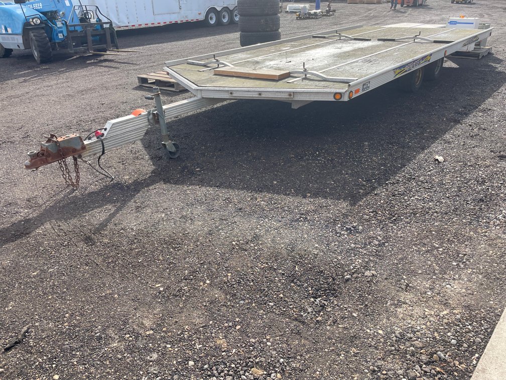 1997 Sled Bed 4-Place Snowmobile Trailer (No Title)