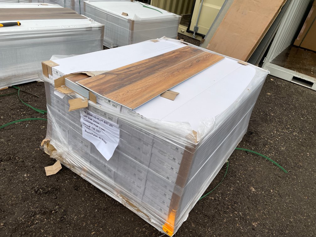 1,171.22 Sq. Ft. WATERPROOF Vinyl Click Flooring Planks